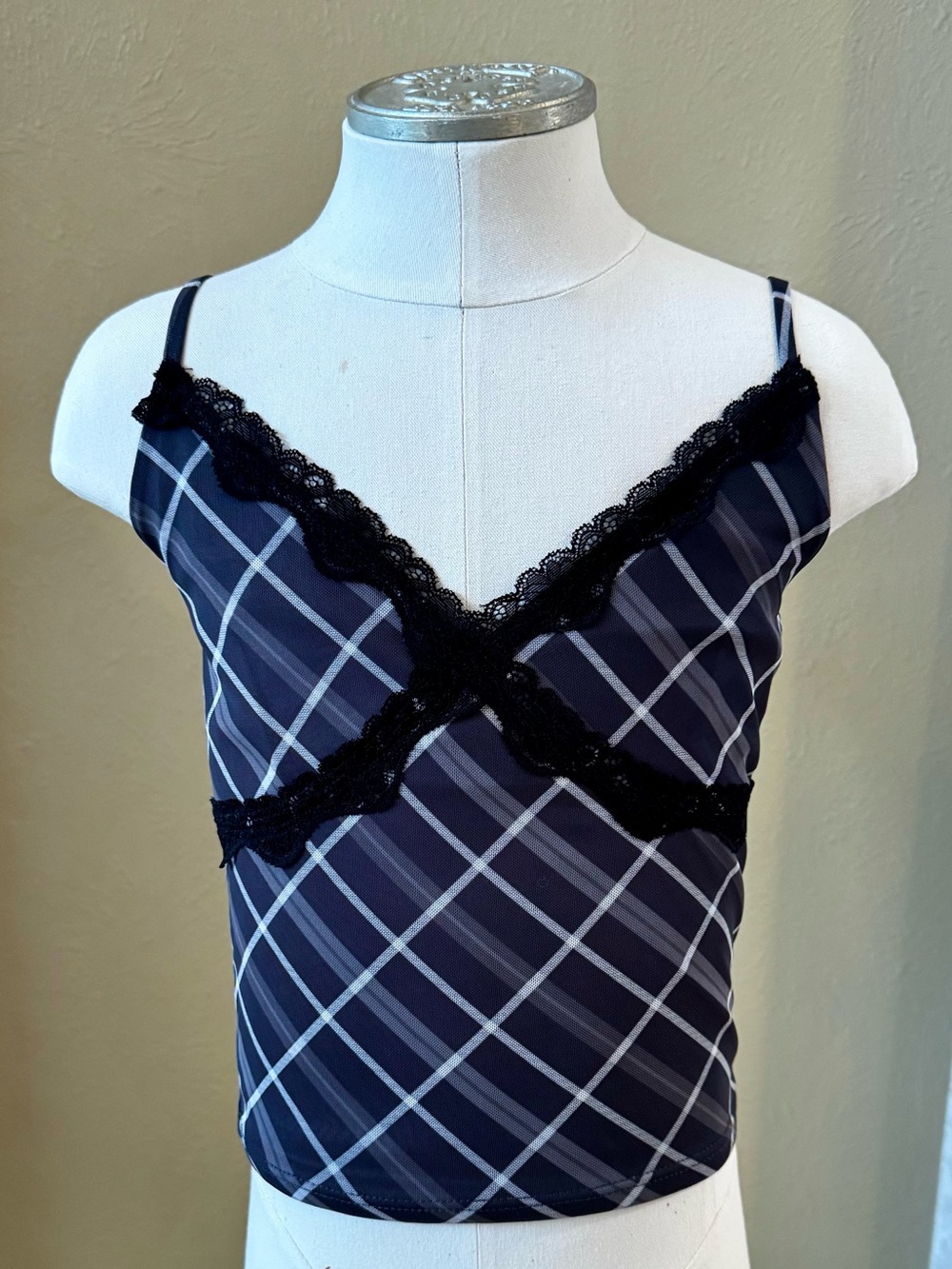 Full Tilt (Tilly’s) Black Plaid Lace-Trim Cami Top
